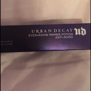 Urban decay anti aging primer potion
