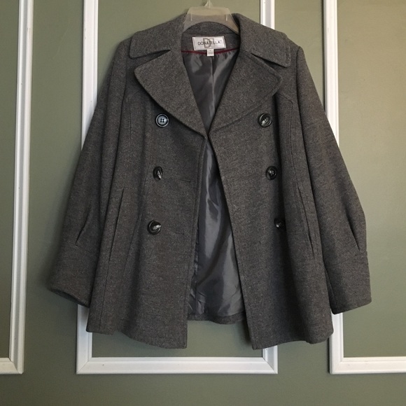 Very sharp wool blend gray pea coat.