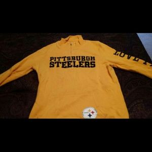 Size large vs steeler half zip hoodie