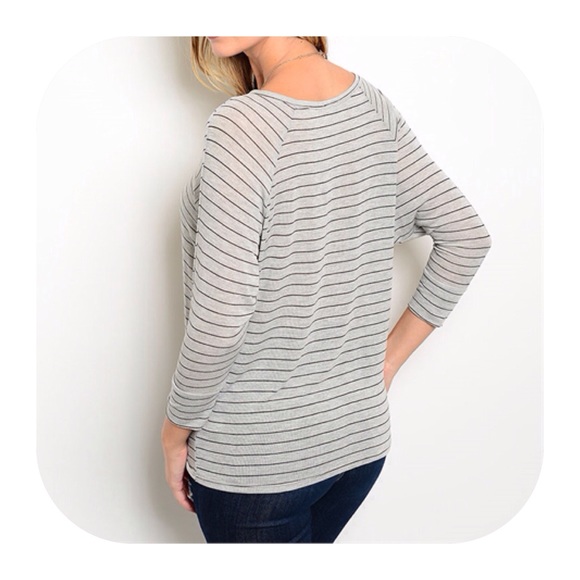 Grey & Black Top 🍂 - Picture 2 of 2