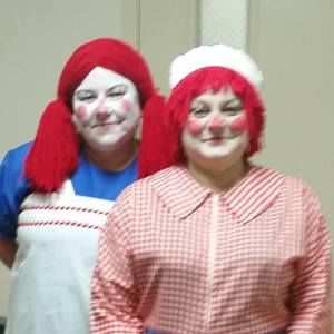 Meet your Posher, Dee