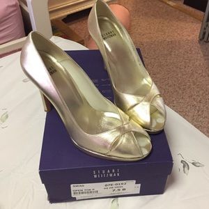 Gold peep toe heel
