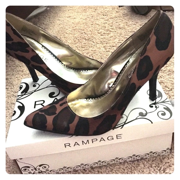Leopard prints heels