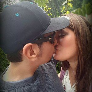 Meet your Posher, Adrianne