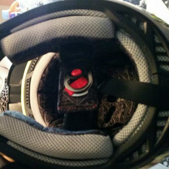 SOLD ON MERC - Picture 2 of 4