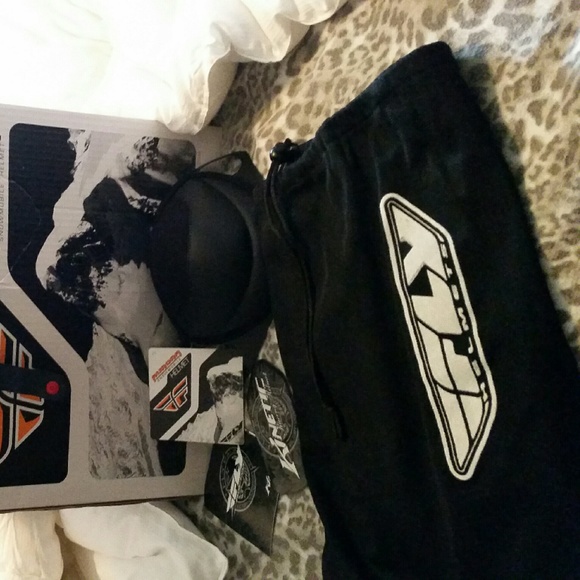 SOLD ON MERC - Picture 3 of 4