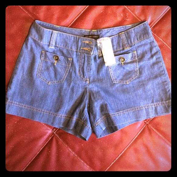 NWT High Rise Light Denim Color Cotton Short
