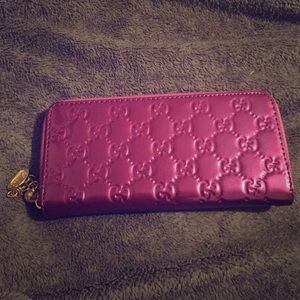 Purple GUCCI wallet
