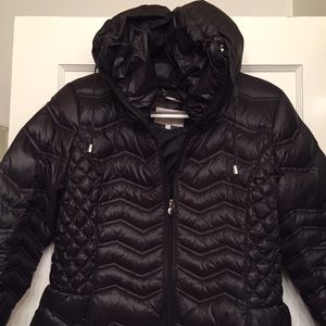 Laundry by Shelli Segal black down coat