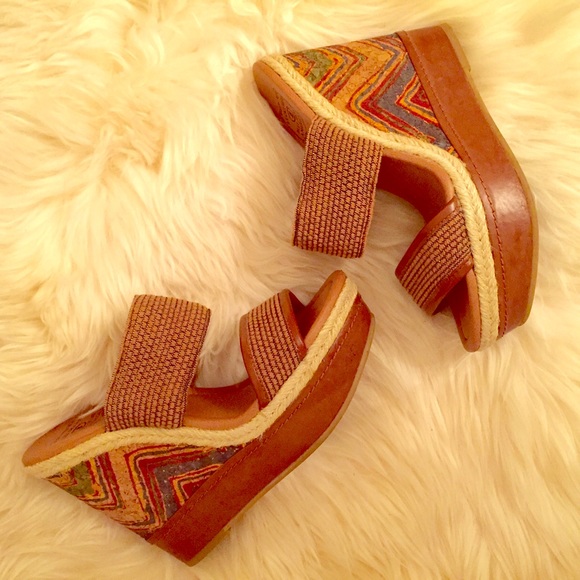 Lucky Brand Chevron Aztec Wedges