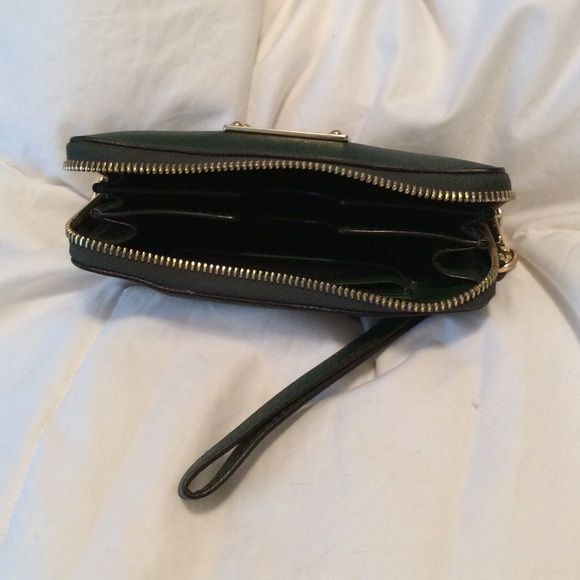 Hunter green Michael Kors wallet - Picture 3 of 4