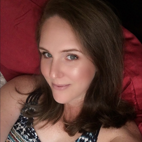 Meet your Posher, Maritza - Picture 2 of 3