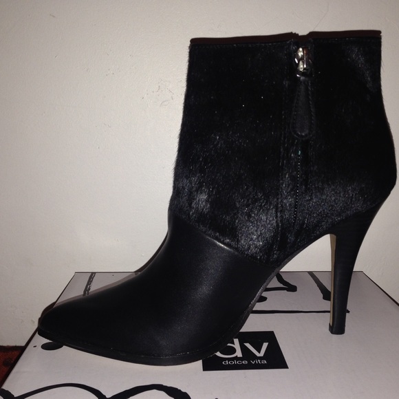 NEW Dolce Vita black and calf skin booties - Picture 2 of 2