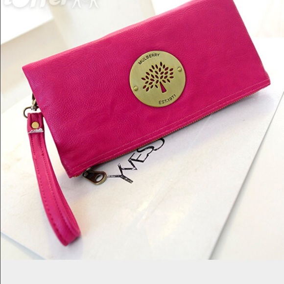 Mulberry wristlet Clearance