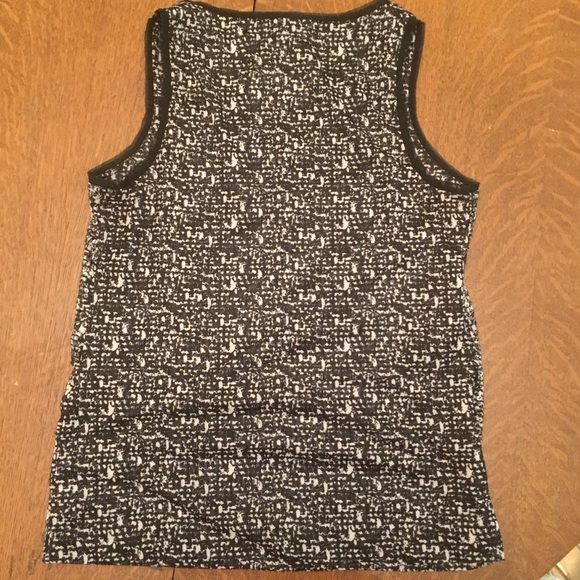 ❌SOLD❌Ann Taylor sequined top - Picture 4 of 4