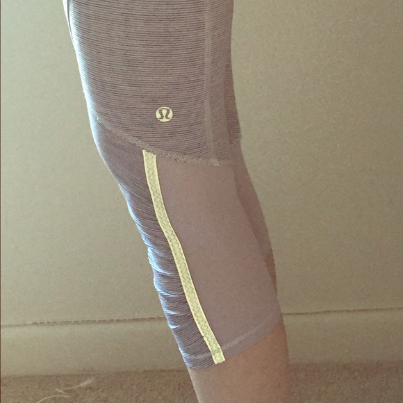 Lululemon run pace crop size 4