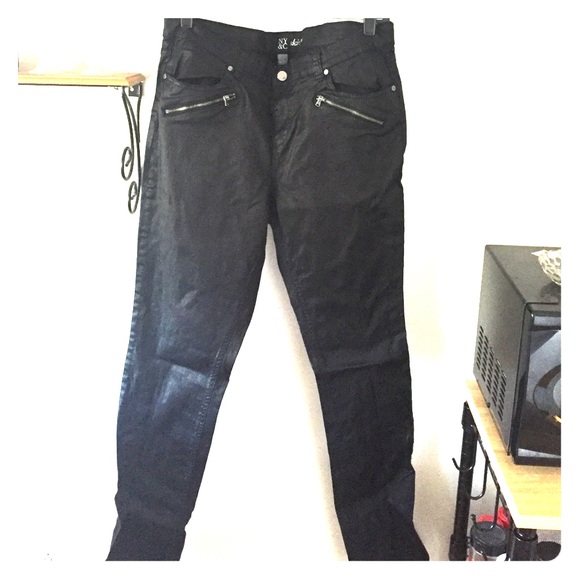 Skinny jeans