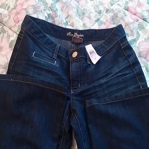 Ann Taylor modern fit jeans NWT 4P