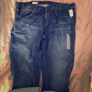 NWT Gap Capris size 32/14