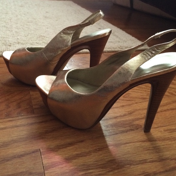 Jessica Simpson heels