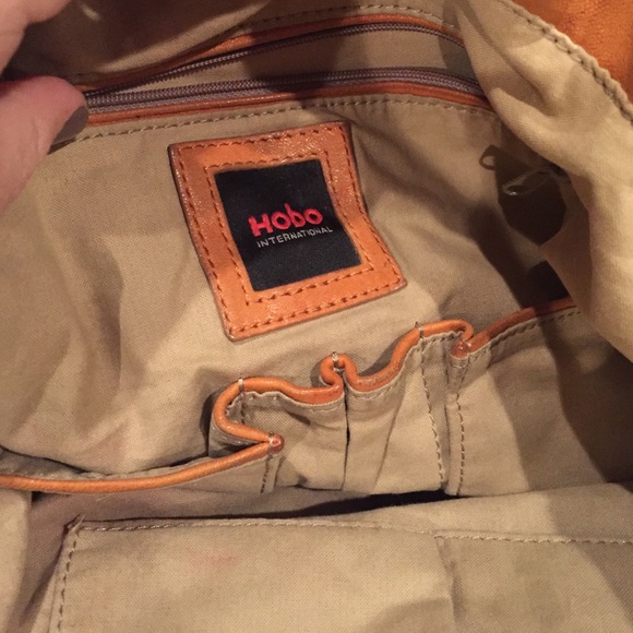 HOBO camel purse - Picture 3 of 4