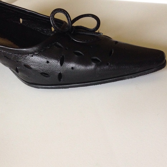 JS Collection black heels - Picture 2 of 4