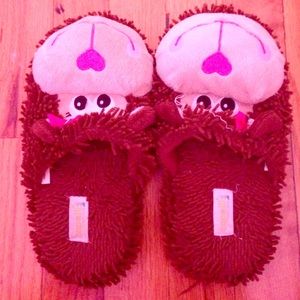 Slippers size 4