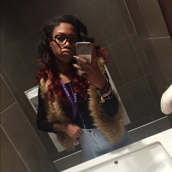 Meet your Posher, Sahara - Picture 1 of 1