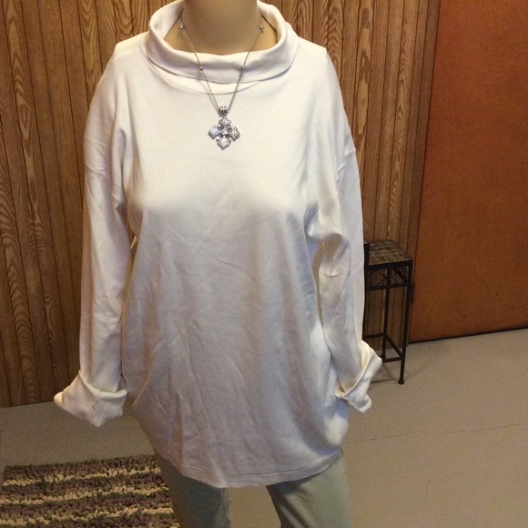 Liz Claiborne White Turtleneck Sz L