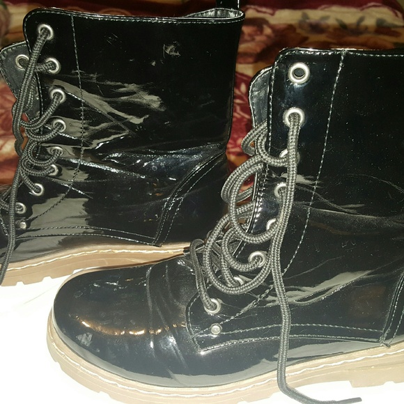 Boots - Picture 2 of 3