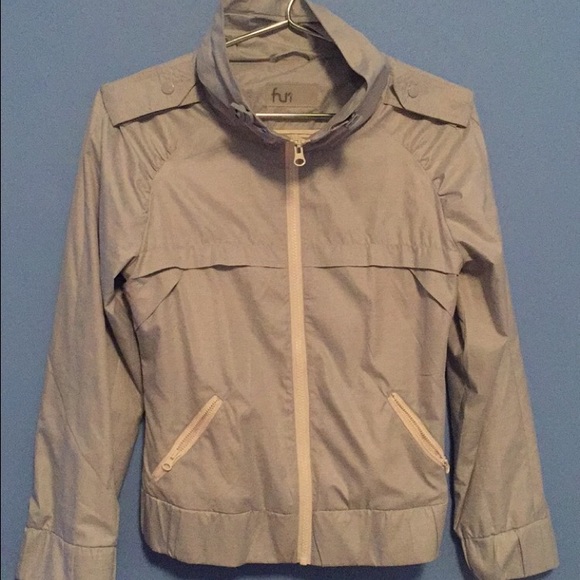 Chic wind breaker