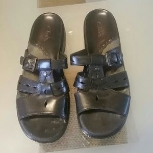 Clarks black leather sandles size 7M