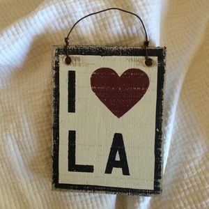Brandy Melville sign