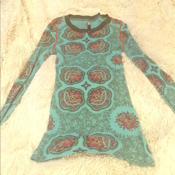 FREE PEOPLE long sleeve shirt