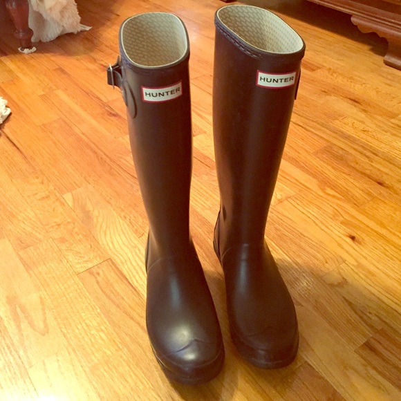 Black hunter boots!