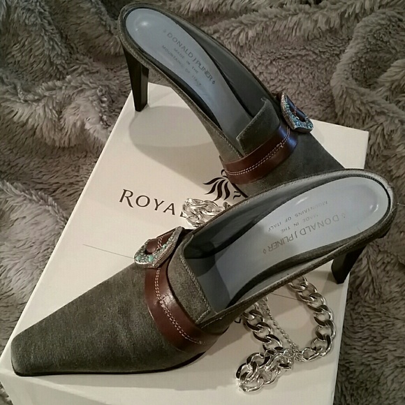 Pliner Mules w Buckle Bing Size 7.5