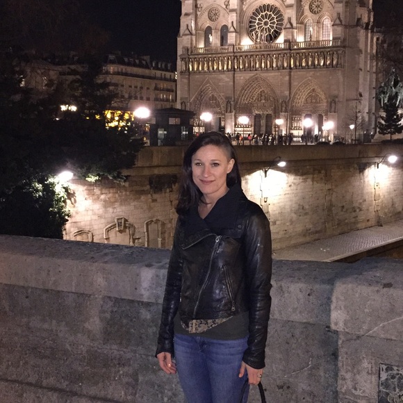 Meet your Posher, Tiffany - Picture 3 of 4