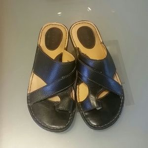 Black Leather toe loop sandles