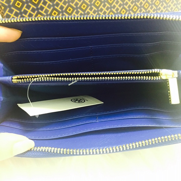 Tory Burch wallet - Picture 3 of 4