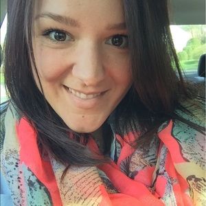 Meet your Posher, Stephanie