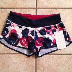 TRADE**Lululemon speed shorts inkwell size 6