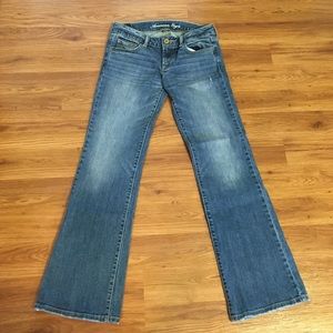 American Eagle Favorite Boyfriend Bootcut Jeans, 6