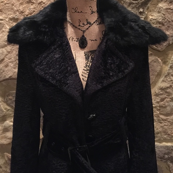 😶😶😶SOLD😶😶😶😶😶😶BEBE w/removable fur collar - Picture 3 of 4