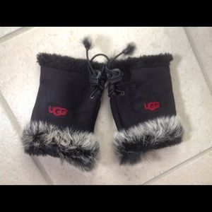 UGG fur-lined fingerless gloves