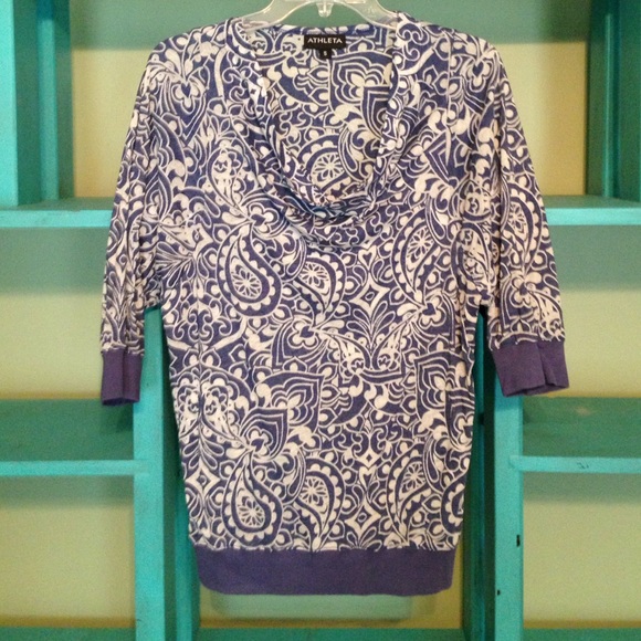 Athleta Gray and blue paisley top