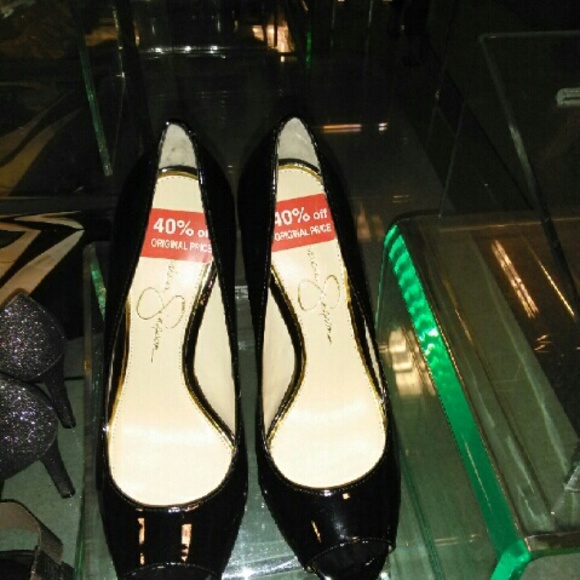 Shoes - Picture 2 of 4