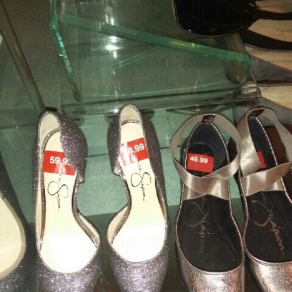 Shoes - Picture 4 of 4