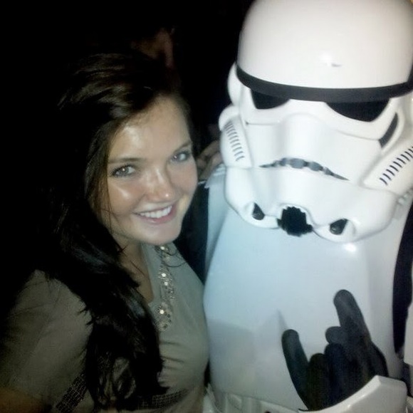 Meet your Posher, Gigi - Picture 1 of 1