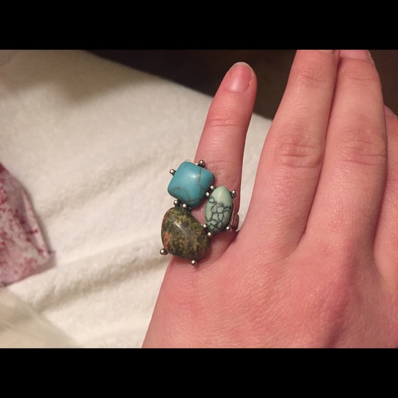 Free People 3-Stone Statement Ring - Picture 3 of 3