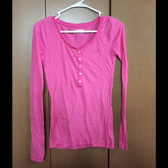 Hollister Henley - Picture 1 of 1